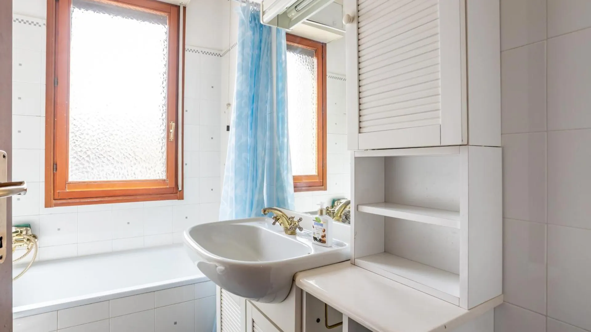 Lucca Bright Apartament With Balcony And Parking!