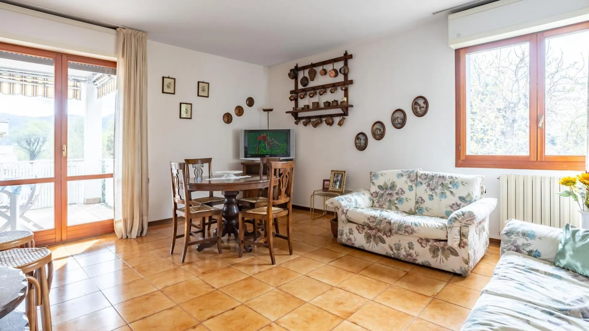 Lucca Bright Apartament With Balcony And Parking!