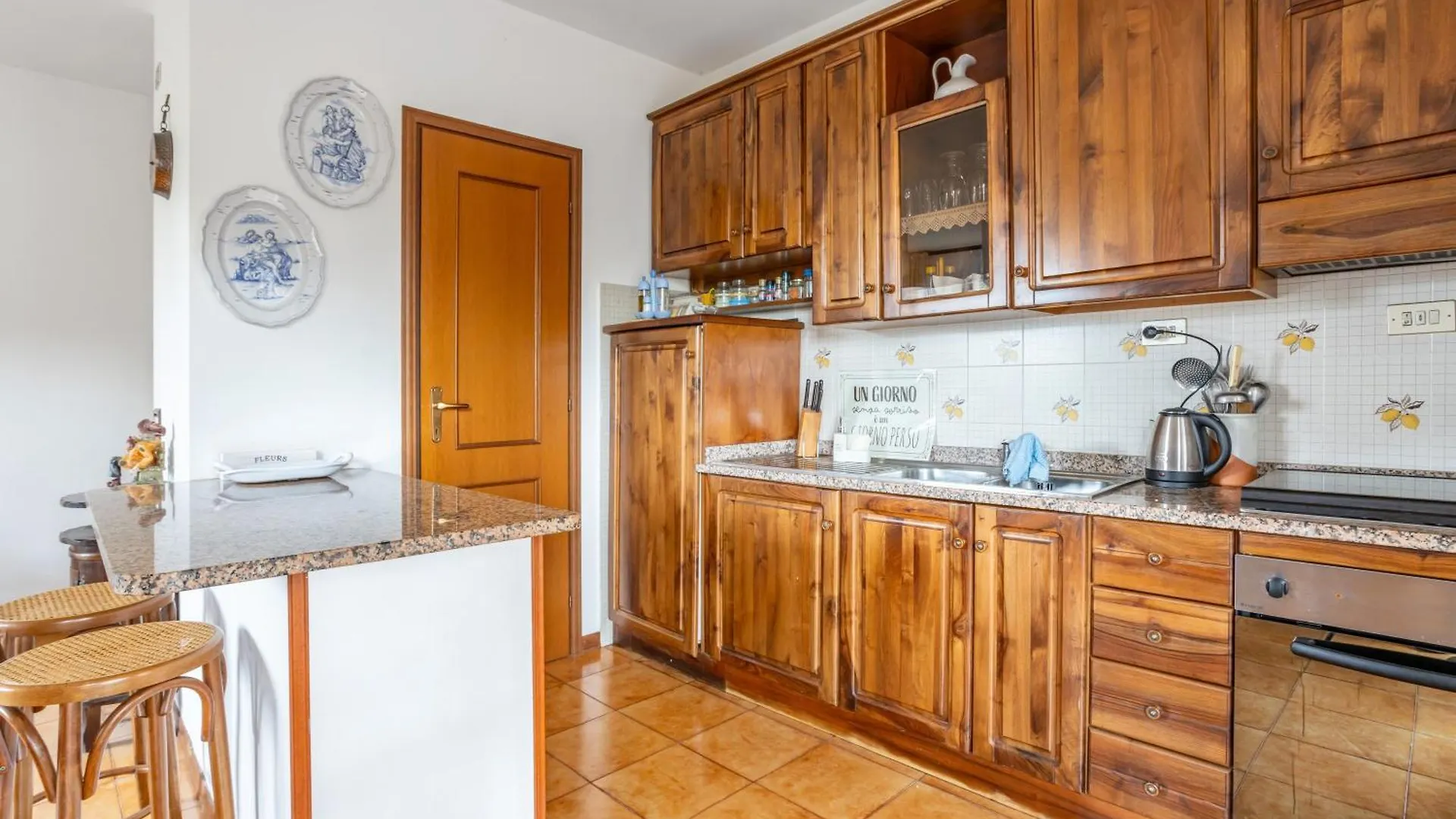 Lucca Bright Apartament With Balcony And Parking! Apartment