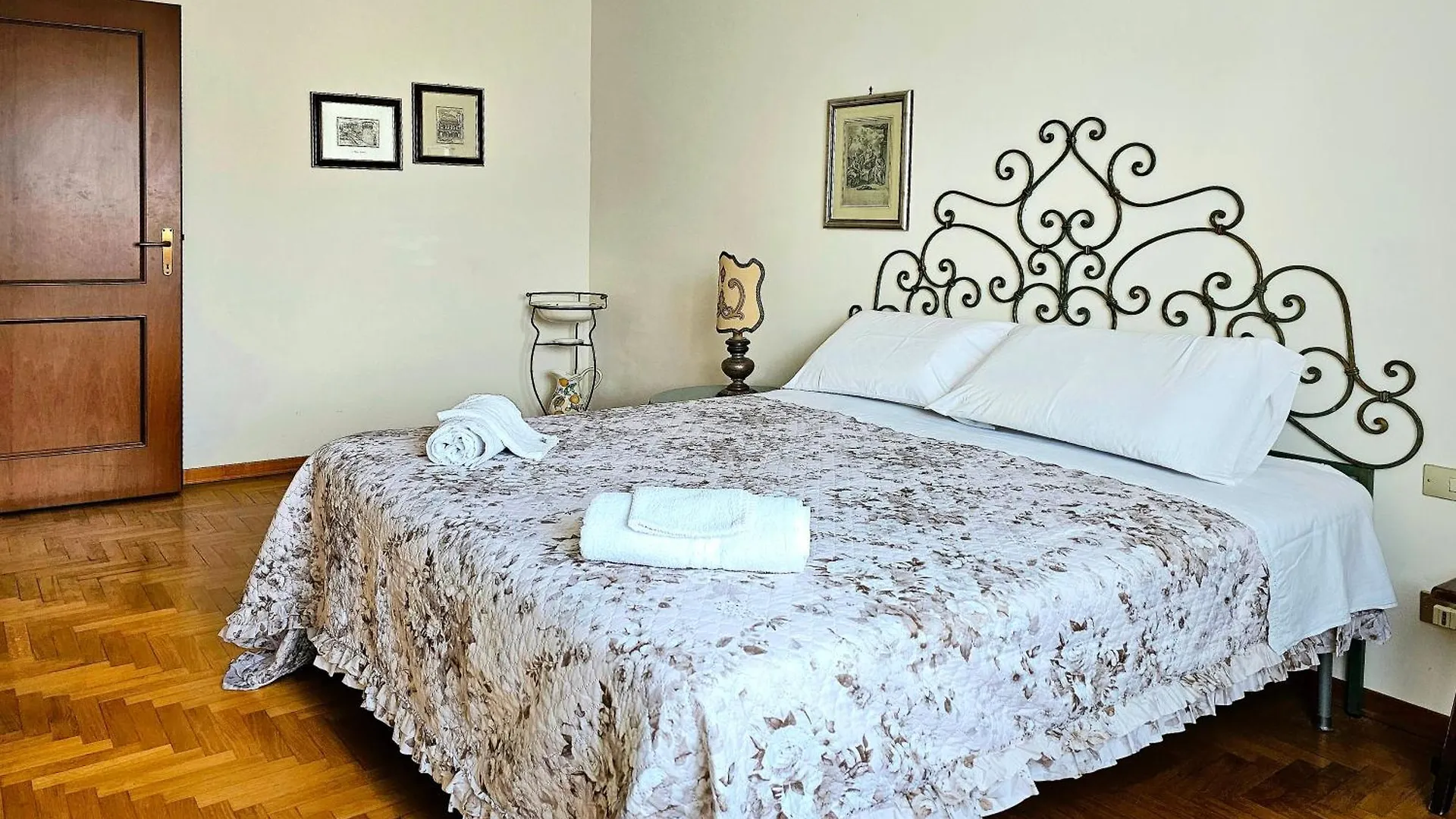 Lucca Bright Apartament With Balcony And Parking! Italy
